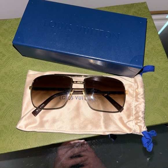 Louis Vuitton Z0259U Attitude Square Sunglasses Gold/Brown - Picture 1 of 7